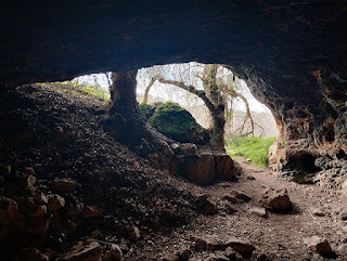 Cueva de la Vaquera. Río Pirón