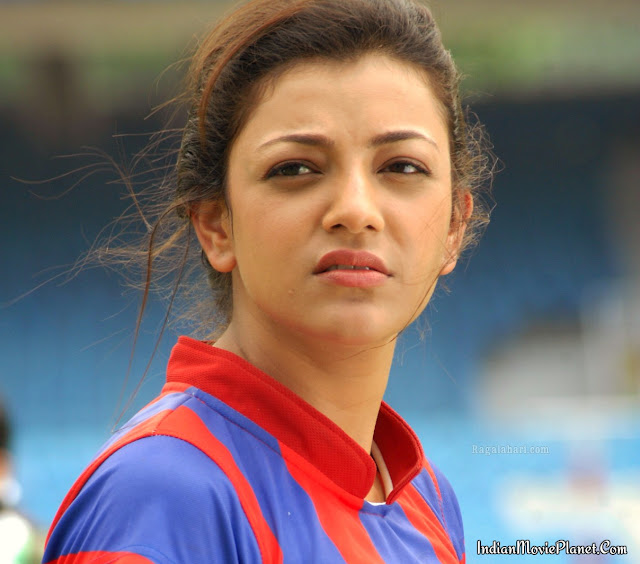 kajal aggarwal stills in jersey