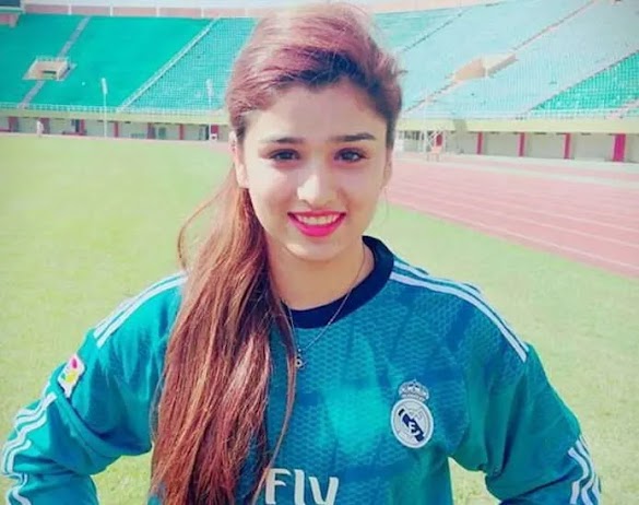 Who Is The Most Beautiful Female Cricketer : Top 12 Most Beautiful Hottest Women Cricketers In The World Till Now Neo Prime Sport - Sana is the most beautiful woman cricketer in the pakistan women.