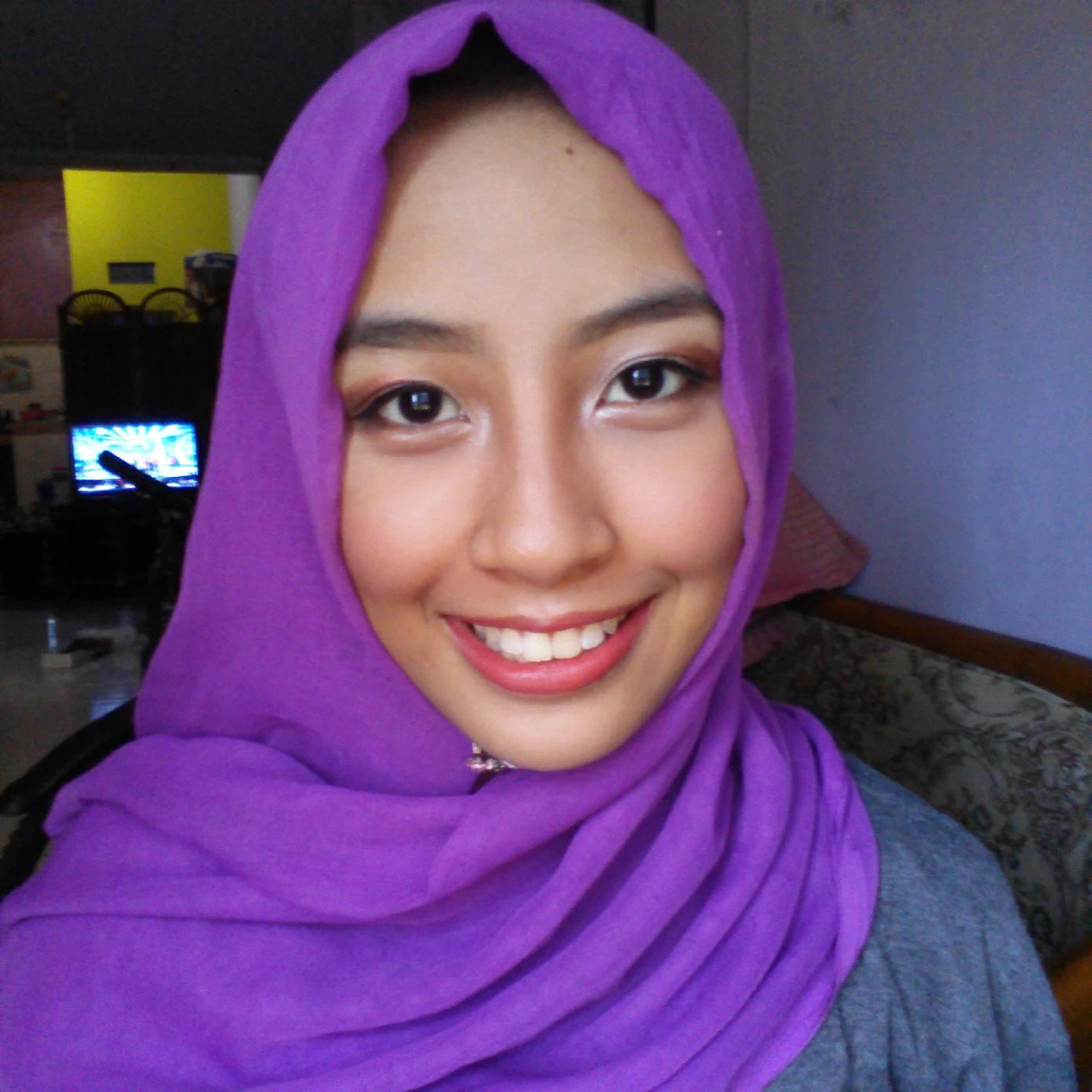 TUTORIAL MAKEUP UNTUK WISUDA FRIDAY GIRL