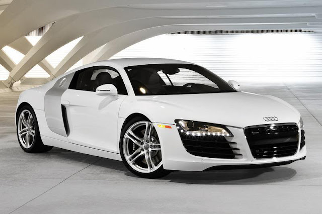 2012 Audi R8 Coupe V8 Front Exterior