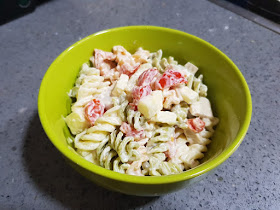 ENSALADA DE PICNIC CON PASTA Y POLLO