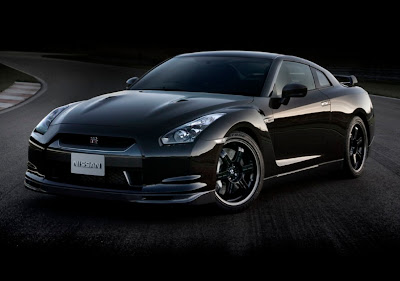 2011 Nissan GT-R m.y. 2012: first pictures of the restyling