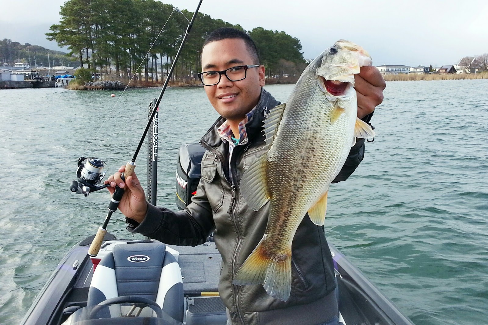 Fishing Lake Biwa ~ Urban Fishing...