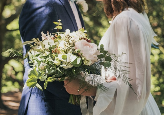 Poet wedding dress sleeve