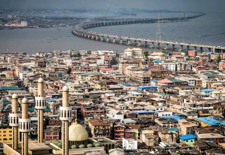 BREAKING NEWS: Riot in Lagos Island as NURTW rival organizations conflict in Obalende - VIDEO