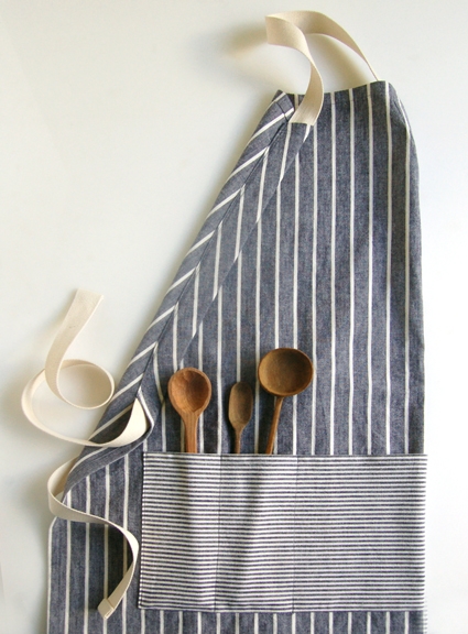 Handmade adjustable apron