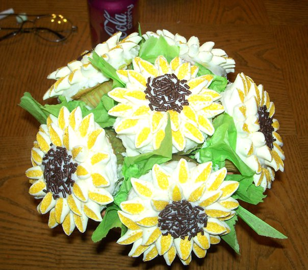 flower pot cupcakes ideas Flower Pot Cupcakes | 604 x 530