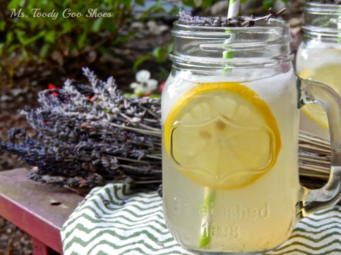 Lavender Lemonade: Just a hint of lavender flavor makes this so much better than plain old  lemonade. Just squeeze, steep and stir!  Ms Toody Goo Shoes