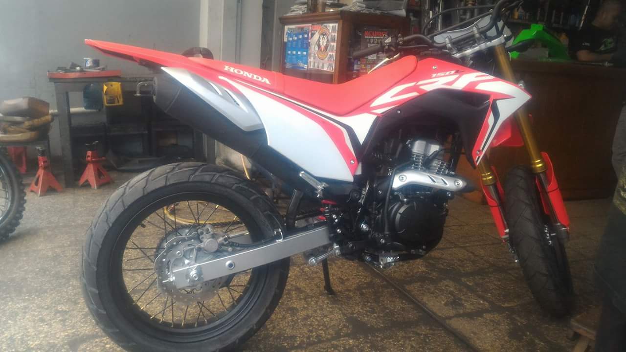 Berapa Biaya untuk Modifikasi CRF150L Menjadi Supermoto Berapa Biaya untuk Modifikasi CRF150L Menjadi Supermoto