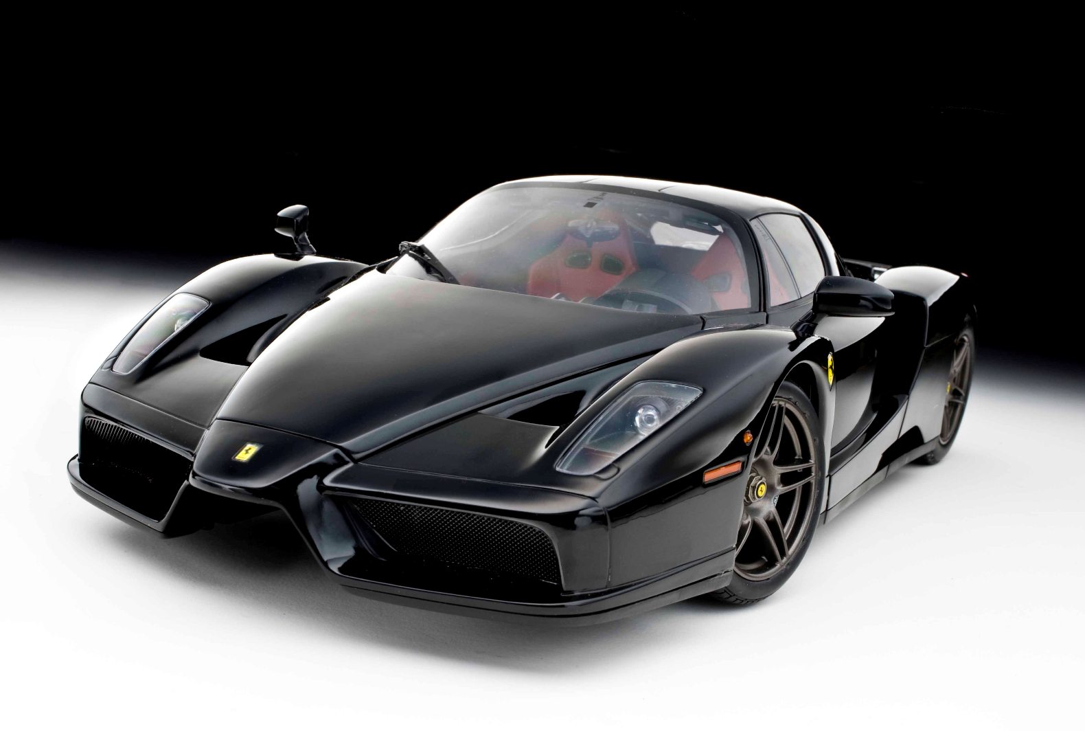 Gambar Foto Mobil Ferrari Terbaru