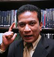 Pensyarah Universiti Kebangsaan Malaysia (UKM), Prof Madya Datuk Agus Yusof.