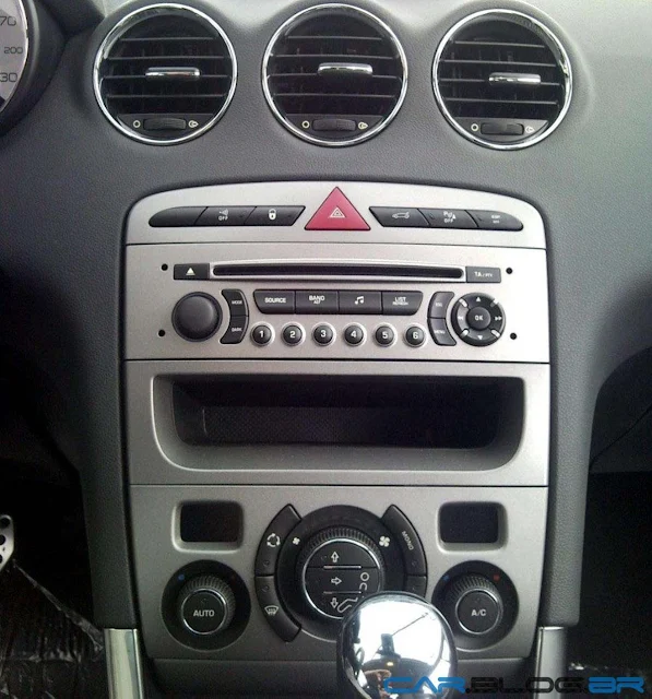 Peugeot 408 Allure 2012 - console central