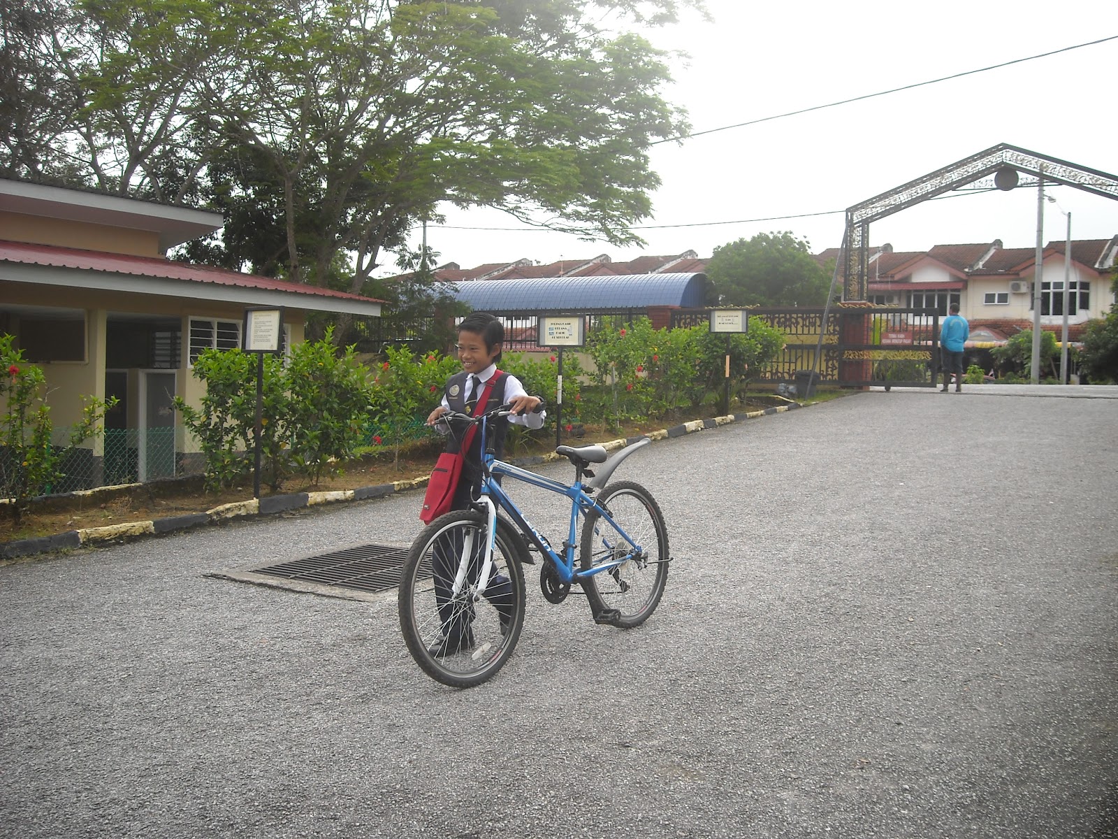 Maksud Menuntun Basikal