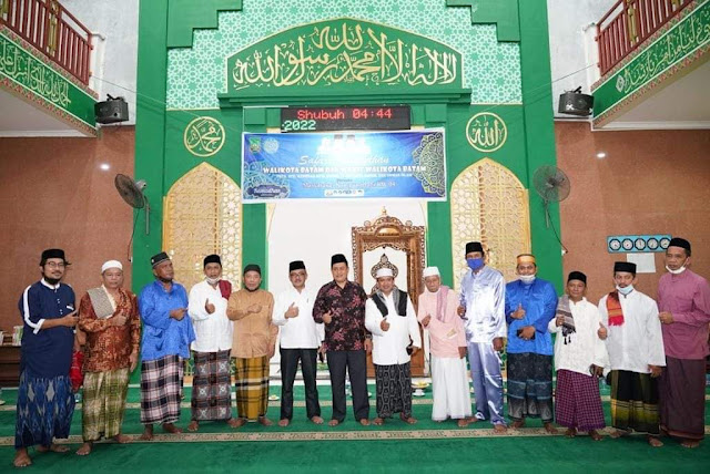 Jefridin Melaksanakan Safari Ramadhan di Kampung Jabi Nongsa