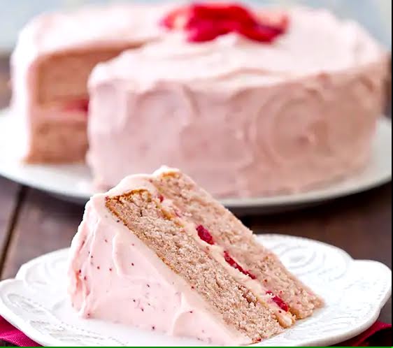 How to Make Strawberry Dream Cake