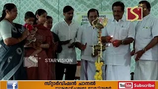  വനിതകള്‍ക്ക്  സ്വയരക്ഷ - പ്രതിരോധ പരിശീലനം  നല്‍കുന്നു.