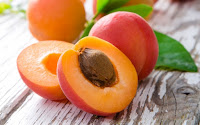 Lung cancer treatment vitamin b17, apricot kernels