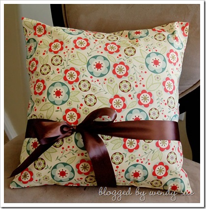 earlybird_pillow_front