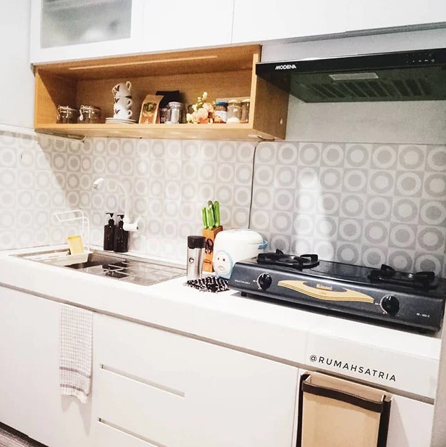 white minimalist kitchen design