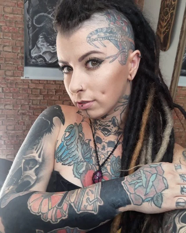 tatuajes en la cabeza para mujer