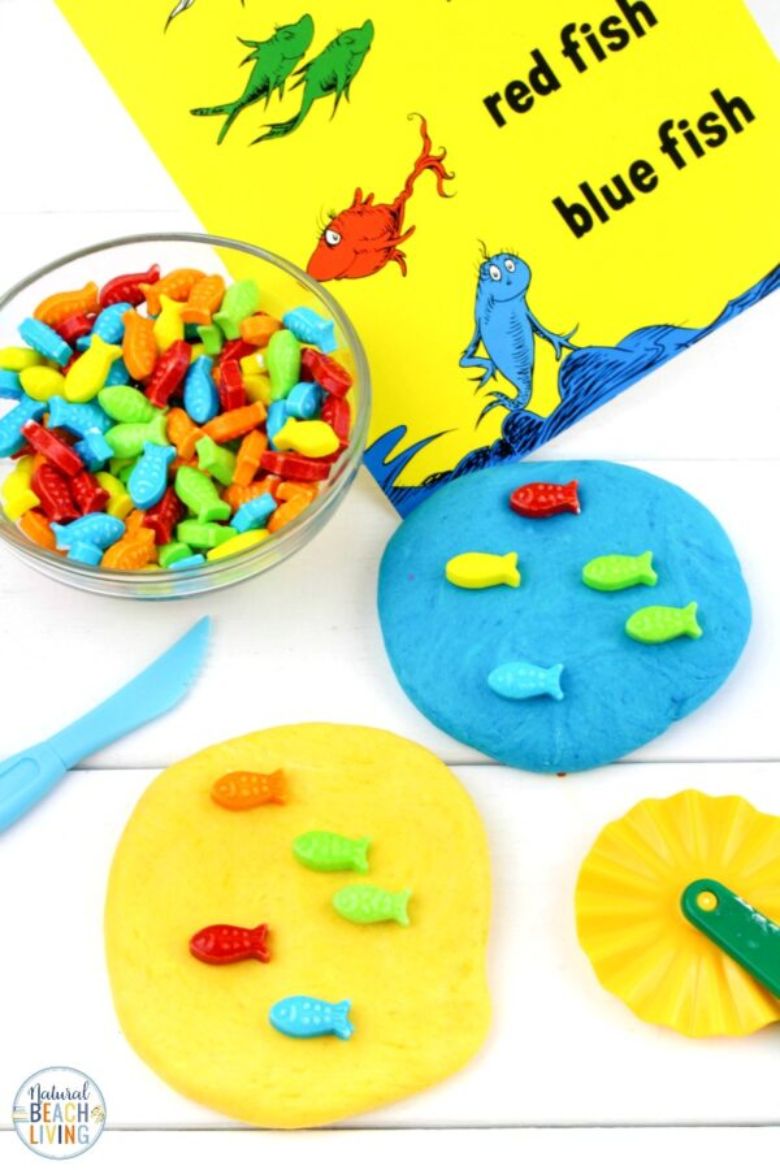 what to make with playdough ideas - one fish two fish playdough activity