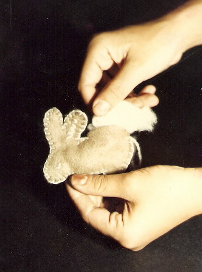 Membuat Boneka kelinci dari kain flannel Hasil Kreasi 