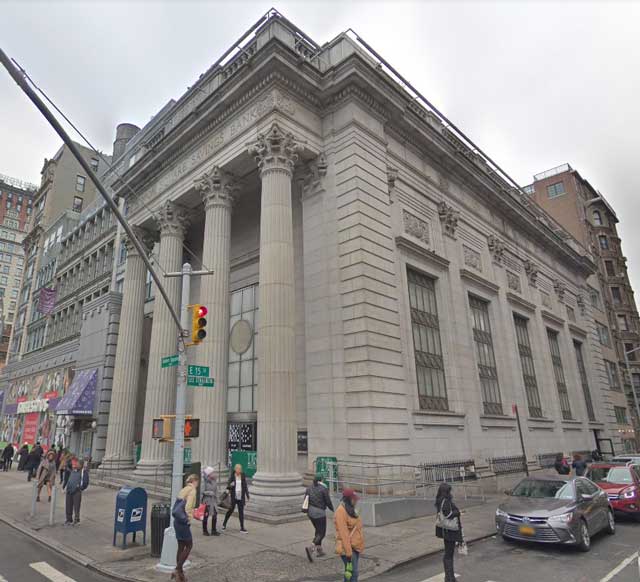 The old Union Square Bank building at 15th Street and Union Square, NYC, randommusings.filminspector.com