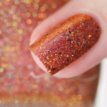 Femme-Fatale-Welcome-to-Mars-Macro-1