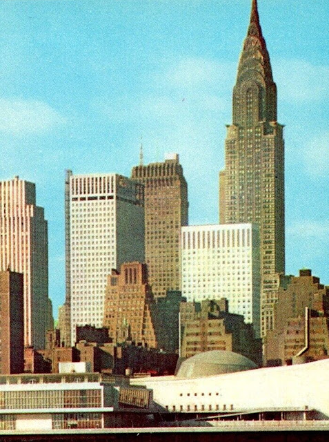 Edificios Socony Mobil y Chrysler, finales de 1955.