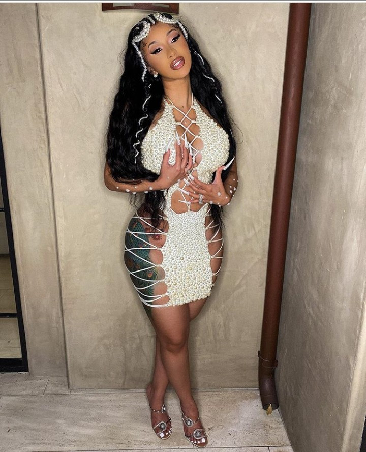 Ladies, would you ROCK Cardi B's inspired pearl outfit? 