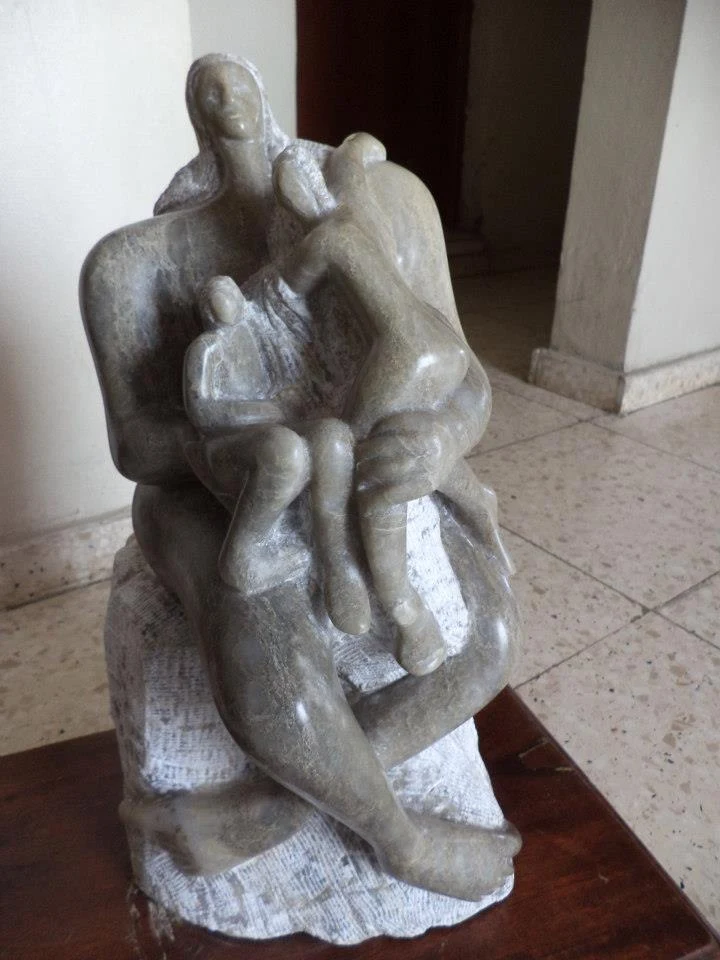 Roberto Herrera. Motherhood. Sculpture
