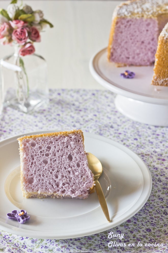 Violet Angel Food Cake - Bizcocho o Pastel de Angel con Violeta