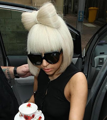 lady gaga bow in hair. Lady Gaga hair bow and her ow