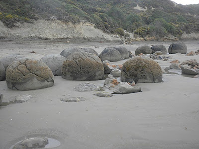 Moeraki rocks in New Zealand