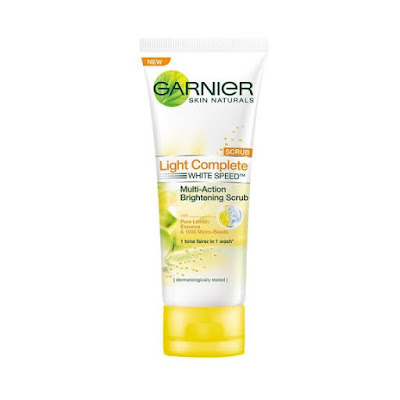 Pencuci muka garnier Light Complete White Speed™ Multi-Action Brightening Foam.