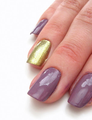 dusty lilac manicure