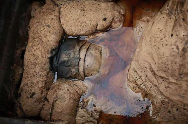 700 Year Old Mummy, Accidentally, Archaeologists, China, Eastern China, Mummy, Road Workers, Preserved, Taizhou, Jiangsu, Discovered, Mysterious Box, Ming Dynasty, Wooden Tomb, Street, Woman, Coffin, Brown Liquid,