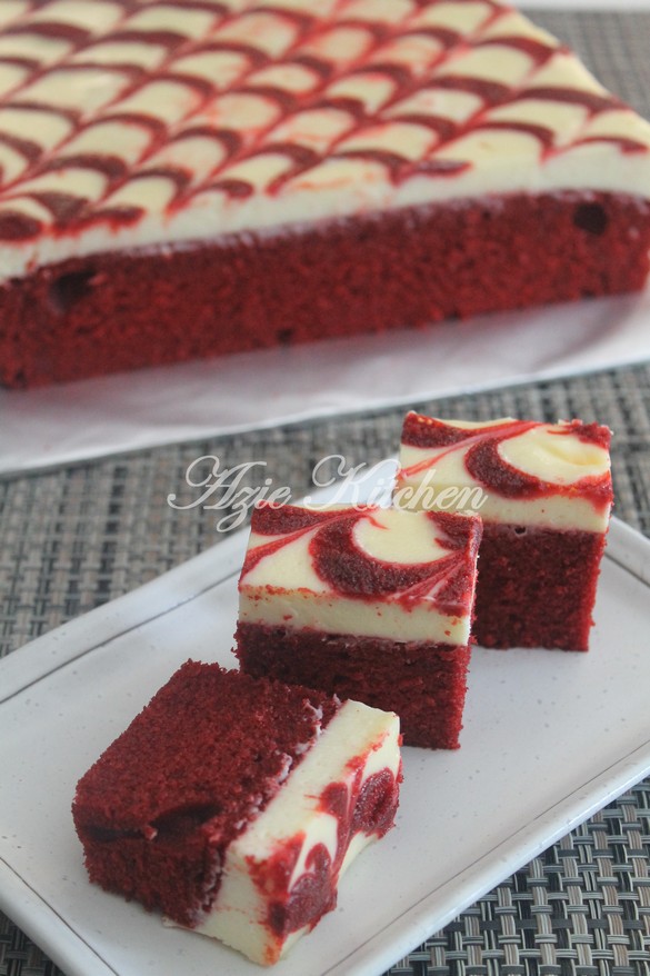 Red Velvet Cheese Brownies - Azie Kitchen