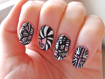 #18 Nail Art Design