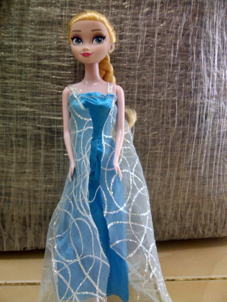 20 Gambar Koleksi Boneka Elsa Dan Anna Frozen Gratis Untuk Anak