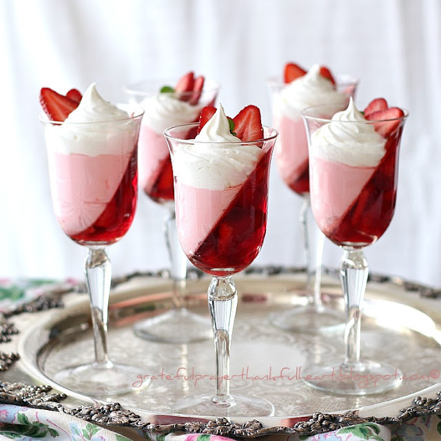 JELL-O Strawberry Parfaits 