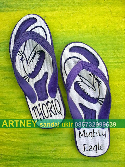 artney sandal ukir