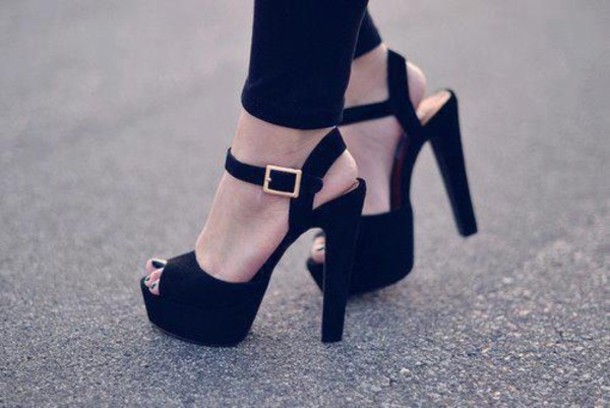 x7th2m-l-610x610-shoes-high-heels-black-gold-sandals-simple.jpg