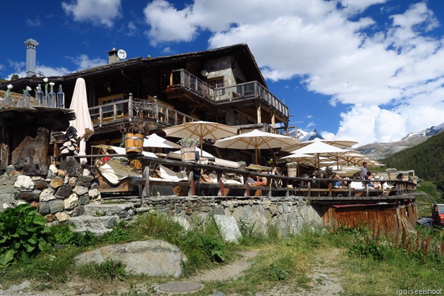 The mountain restaurant, Chez Vrony in Findeln, is a short walk down from Sunnegga along the Gournetweg Trail.