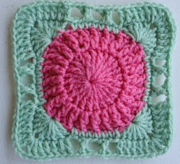 http://translate.googleusercontent.com/translate_c?depth=1&hl=es&rurl=translate.google.es&sl=en&tl=es&u=http://crochetincommon.blogspot.com.es/2012/09/hugs-wheel-6in-square.html&usg=ALkJrhic9fCin4G21dqnz7DrN4Iz5aERjw