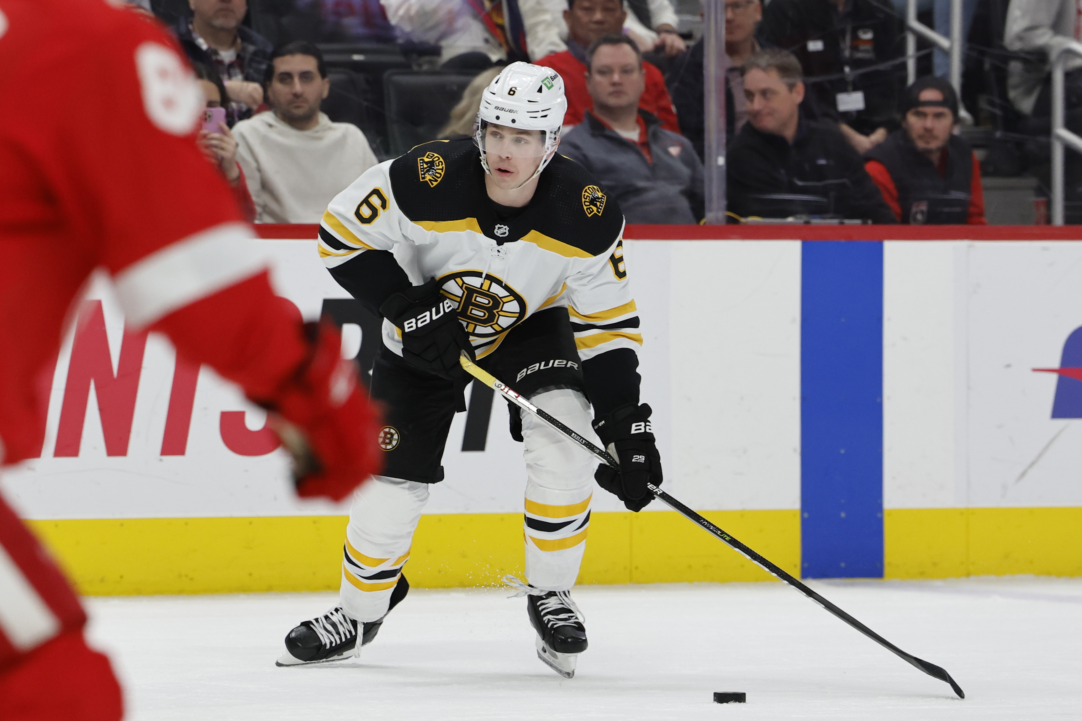 NHL Trade Deadline: Bruins acquire Mike Reilly from Senators