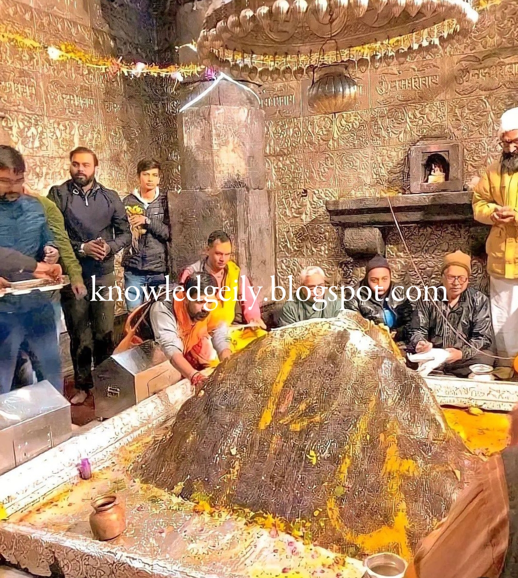 Inside kedarnath temple