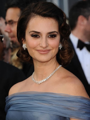 Penelope Cruz Hot