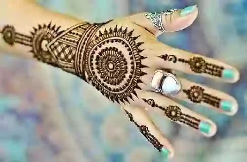 new simple mehndi design 2021